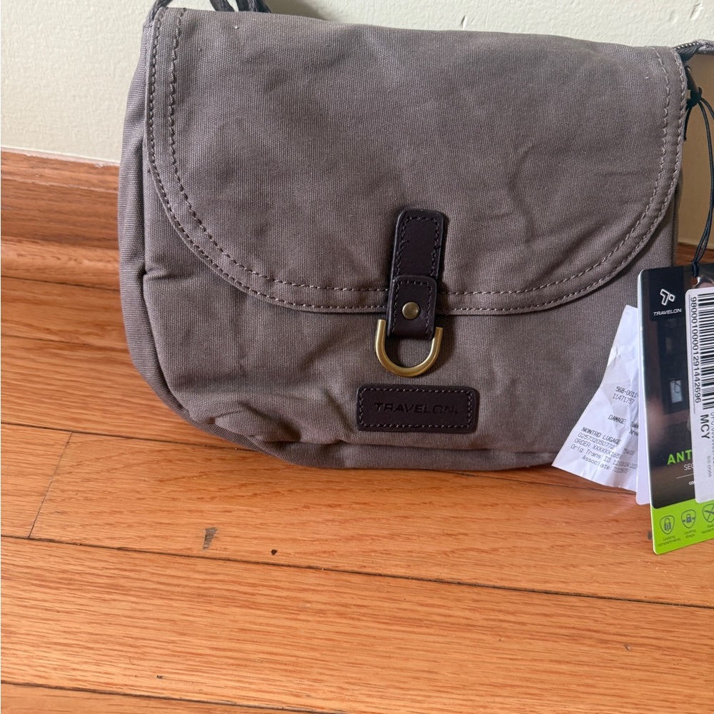 Travelon women’s Gray saddle bag crossbody